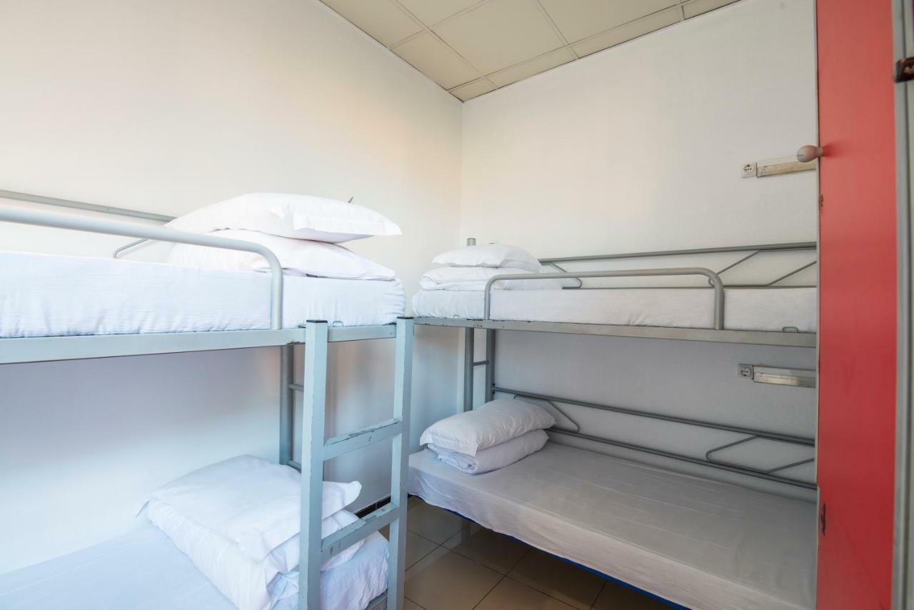 Vierbettzimmer mit Gemeinschaftsbad